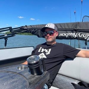 Meet your Posher, Corey